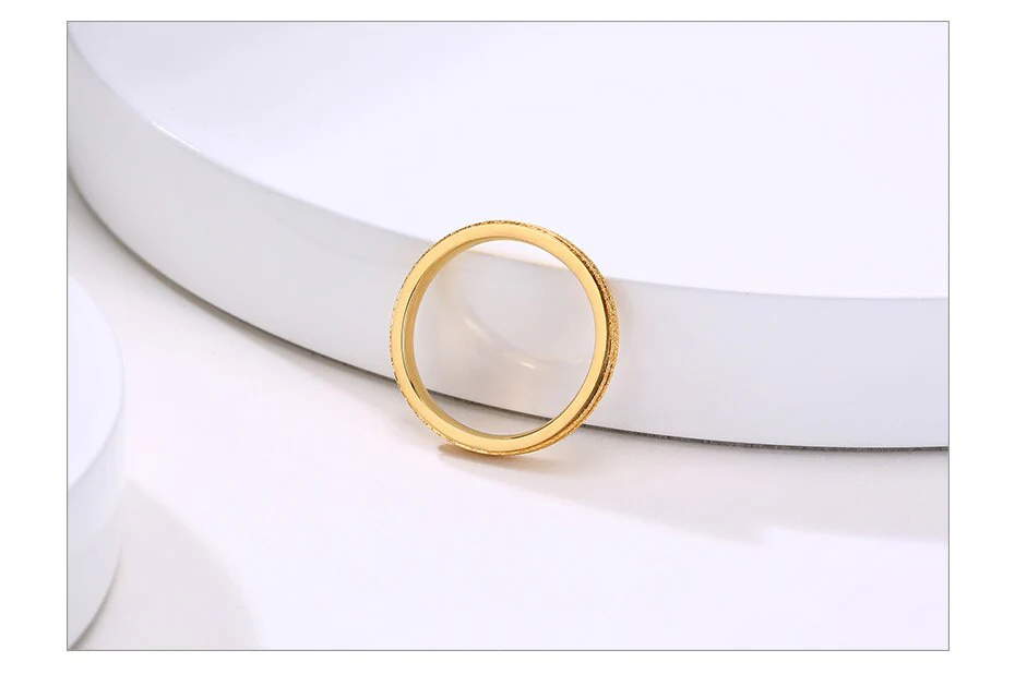 Aliança Dourada com Filetes Rugosos 3mm e 5mm em Aço para Casamento, Namoro ou Compromisso - REF18203 - Image 7