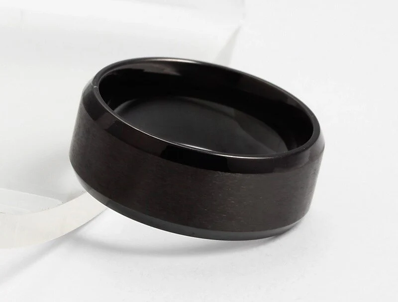 Aliança Preta Escovada Larga (8mm) em Aço para Casamento, Namoro ou Compromisso - REF000151 - Image 4