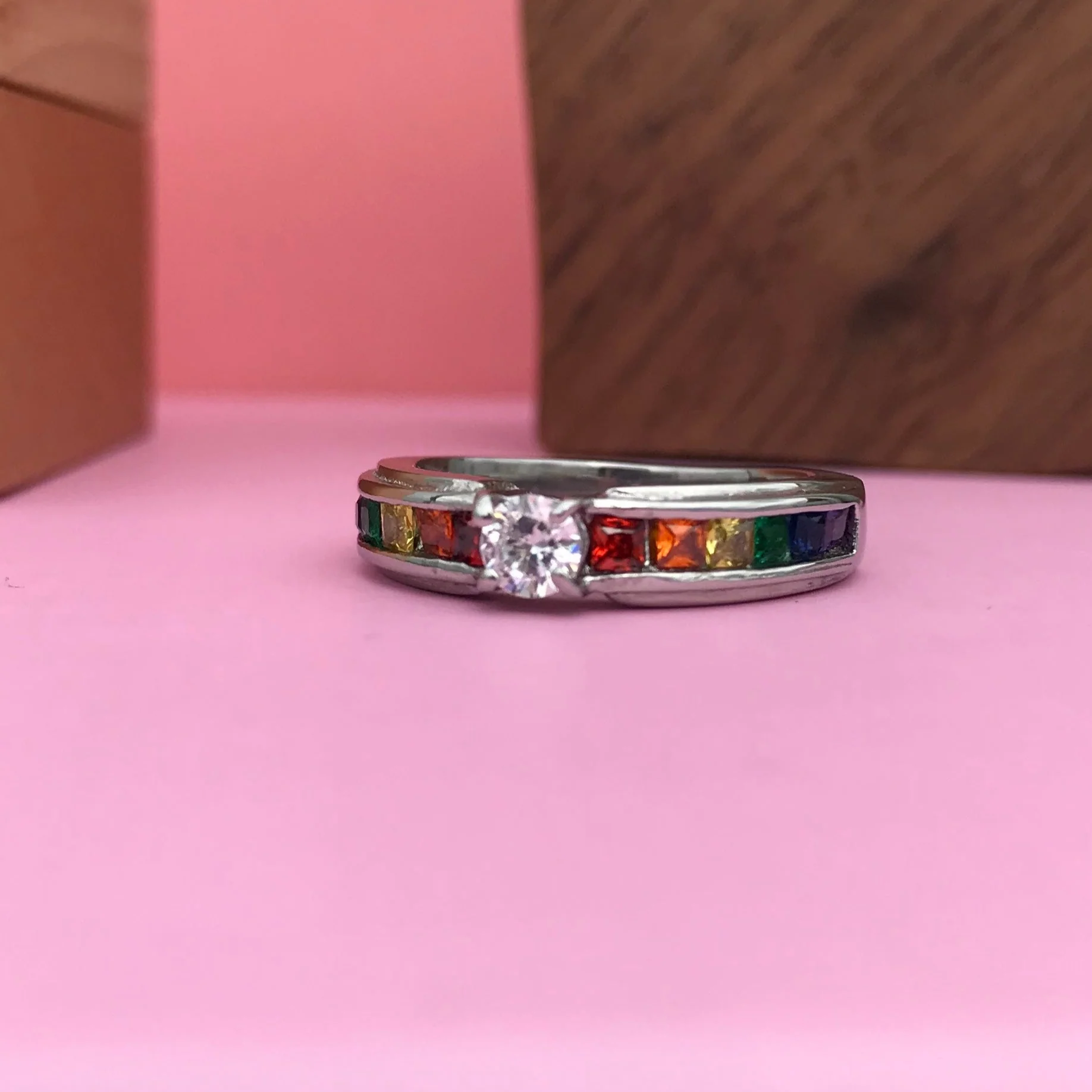 Anel de Noivado Cores do Arco-Íris com Pedra Central em Aço - REF1160 - Image 4