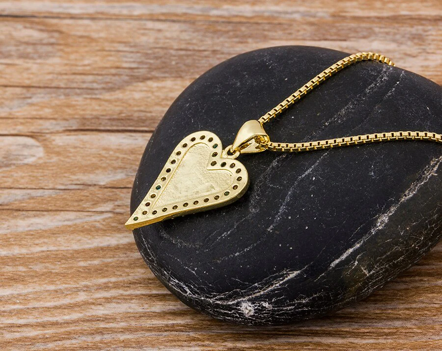 Colar Coração Vermelho com Pedras de Cores Arco-Íris - REF1618 - Image 4