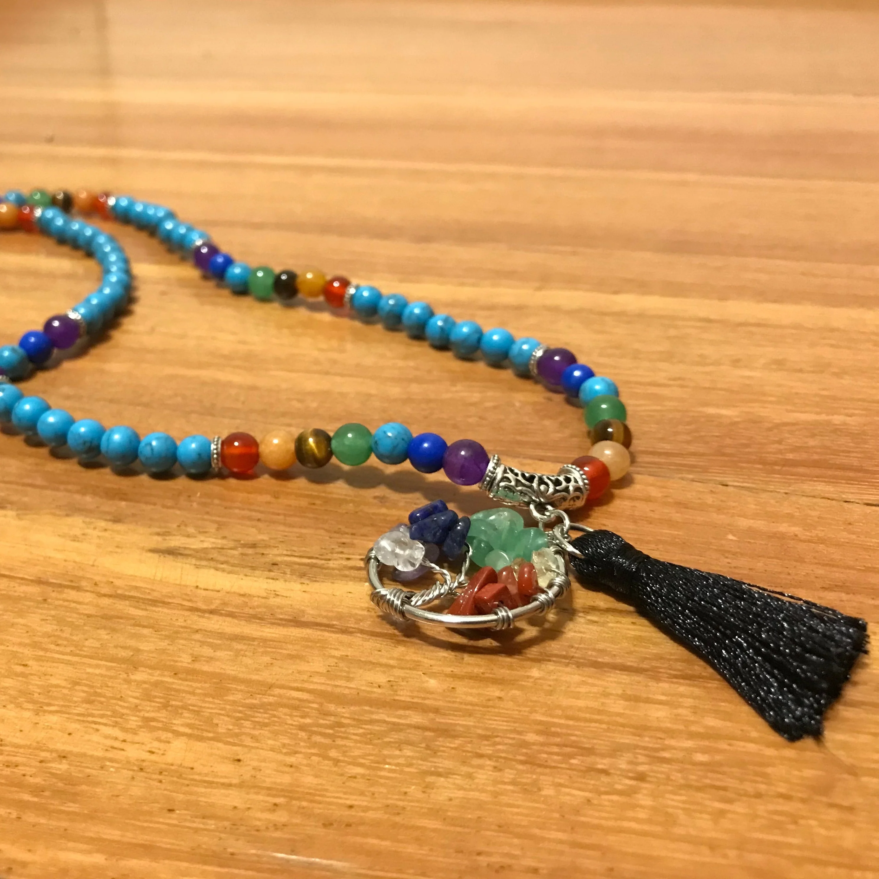 Japamala 7 Chakras com Pedras Naturais Howlita Azul e Árvore da Vida com Tassel - REF1005 - Image 3