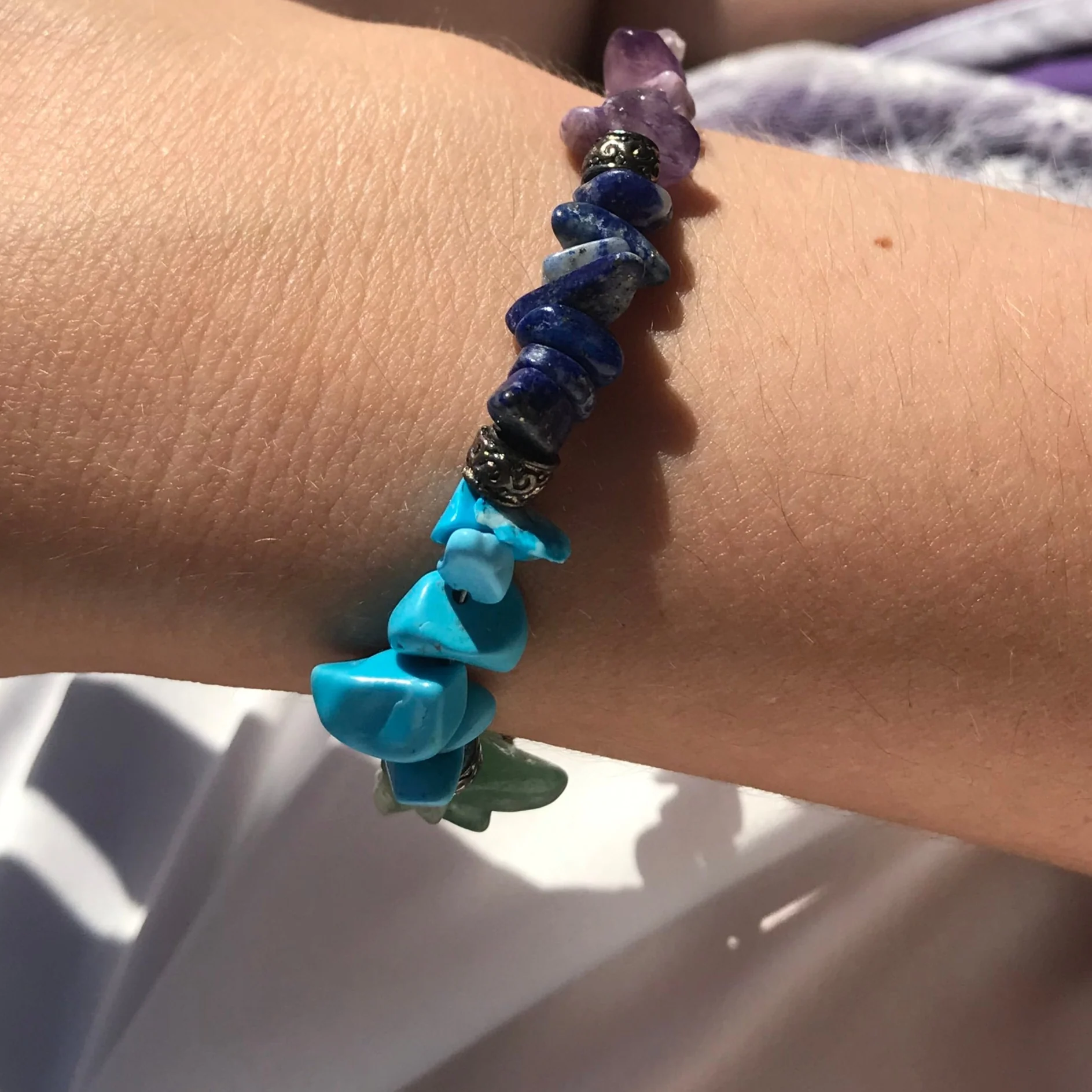 Pulseira Reiki com Pedras Lascadas 7 Chakras - REF1061 - Image 7